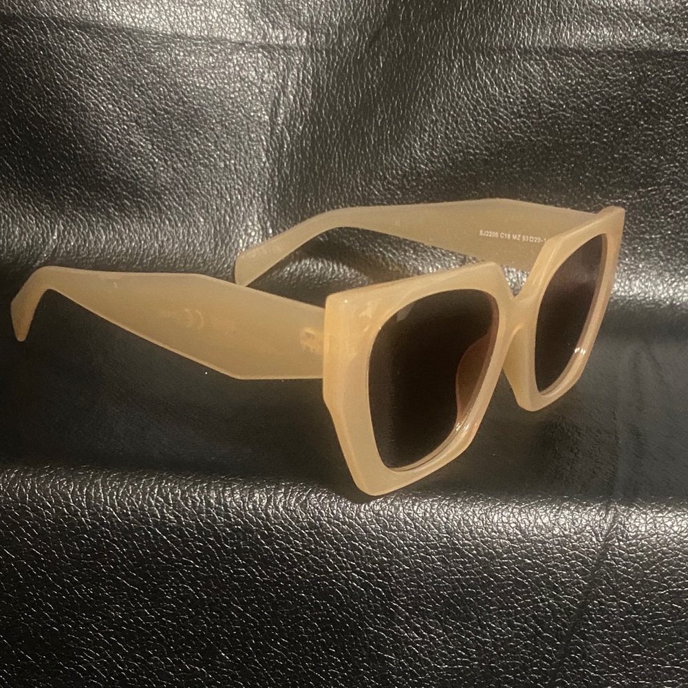 Elegant Beige Sunglasses